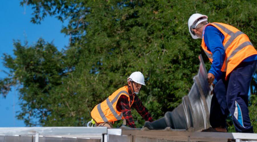 Professional gutter cleaning in Nettie, WV
